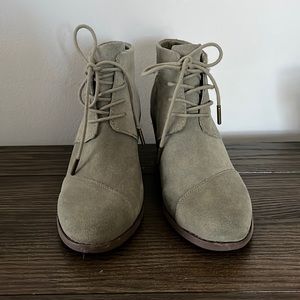 NWOT - Toms Lace Up Booties - W 7.5 - Green